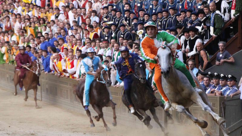 LIVE/Palio di Siena 2022 video web based La7: Valdimontone vince la prova generale!